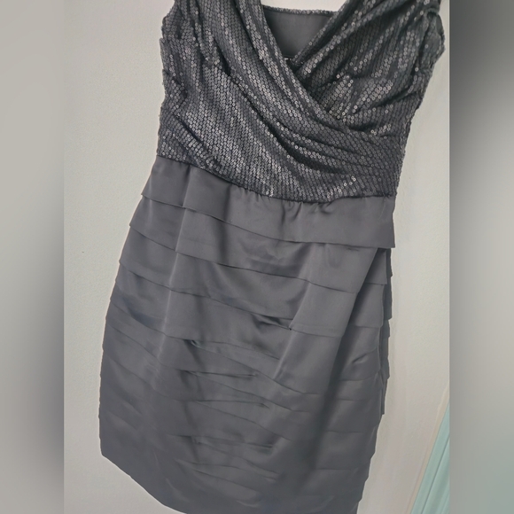 Express black dress with sequin details size 2 - Picture 2 of 10